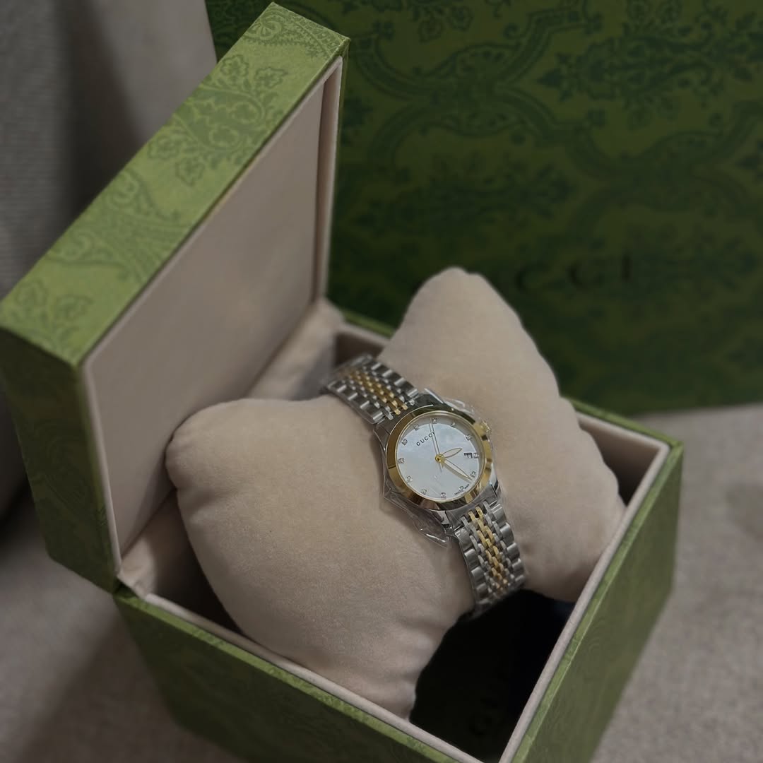 ساعة Gucci الفاخرة