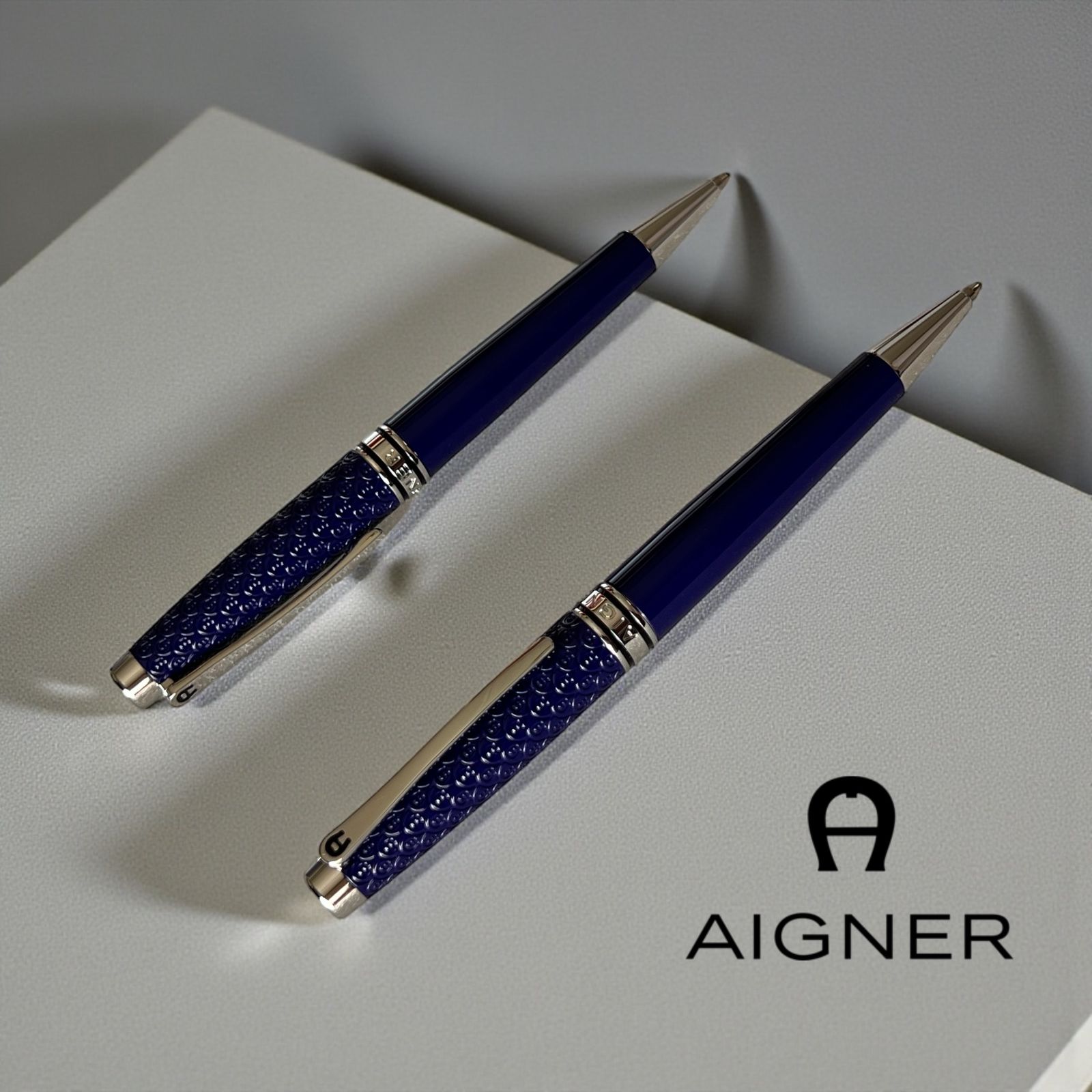 قلم Aigner الكحلي الفاخر