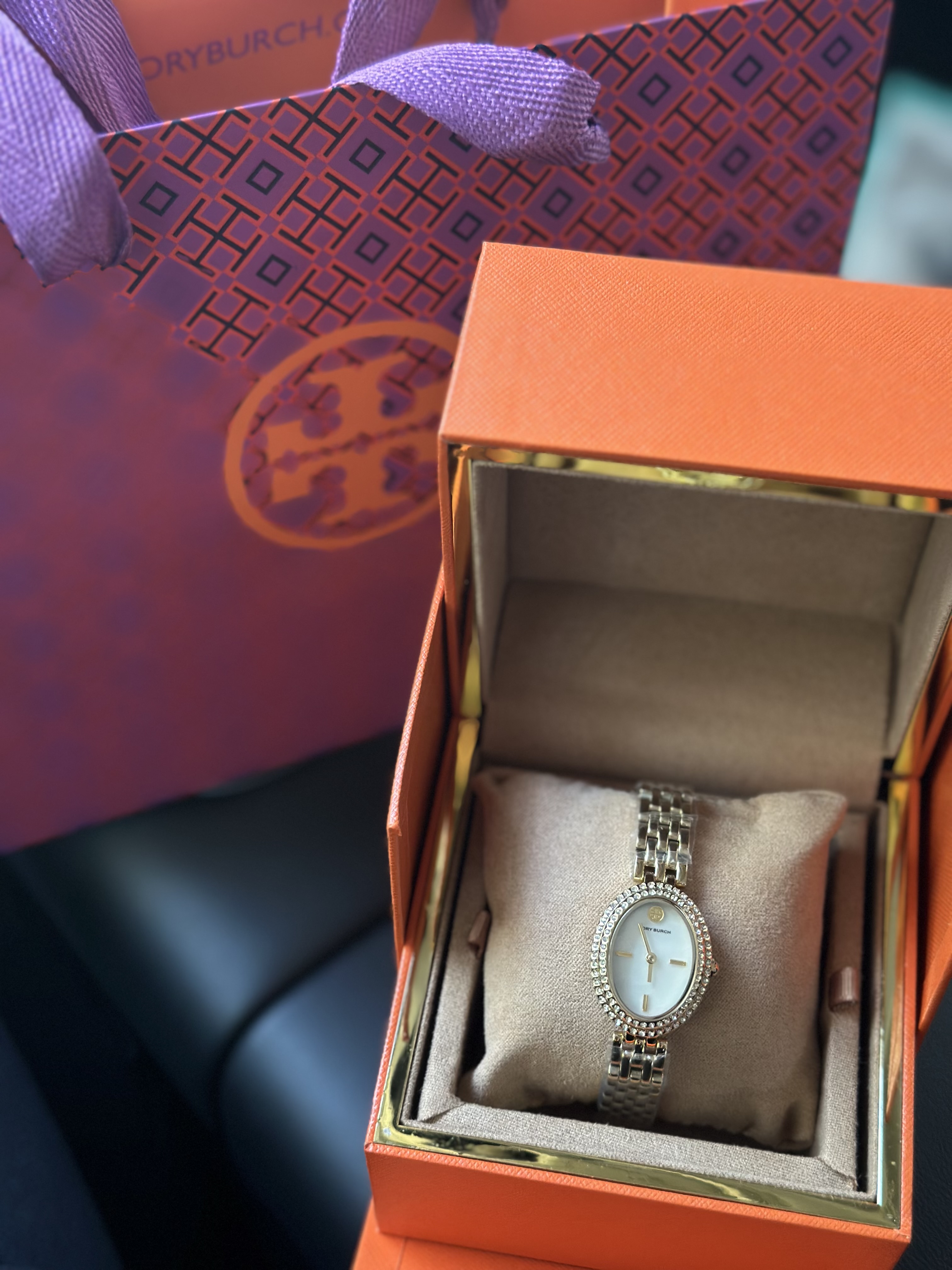 ساعة Tory Burch Oval Gold Plated Ladies Watch