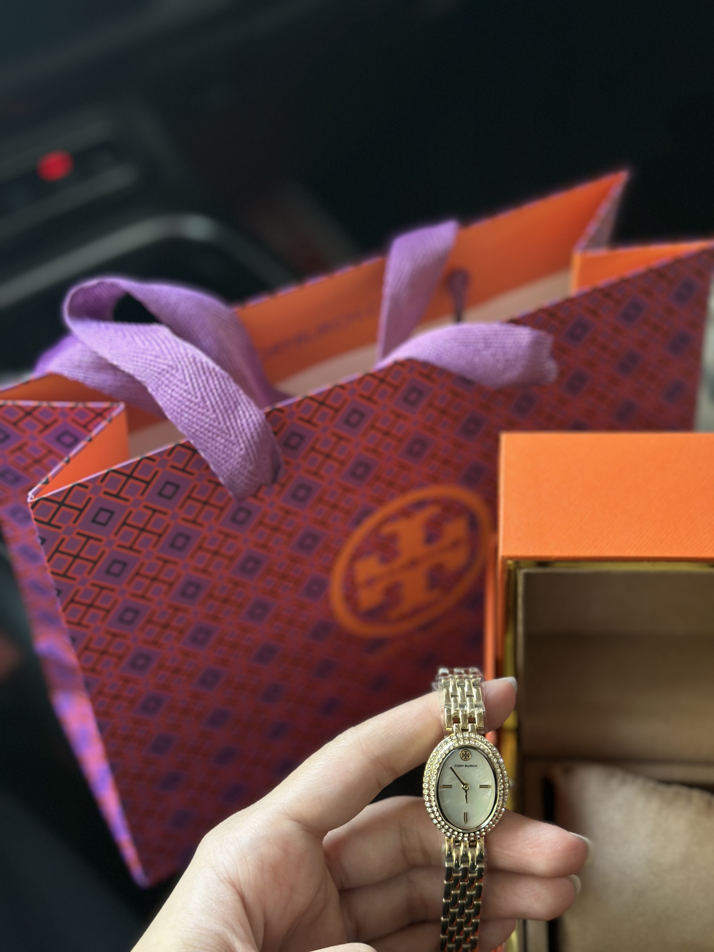 ساعة Tory Burch Oval Gold Plated Ladies Watch