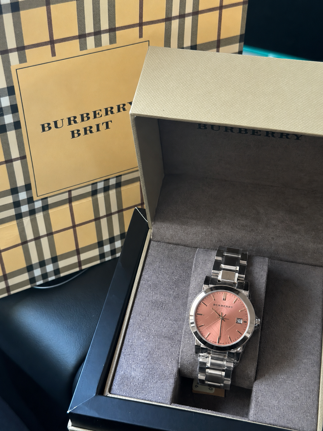 ساعة Burberry - Pink Dial