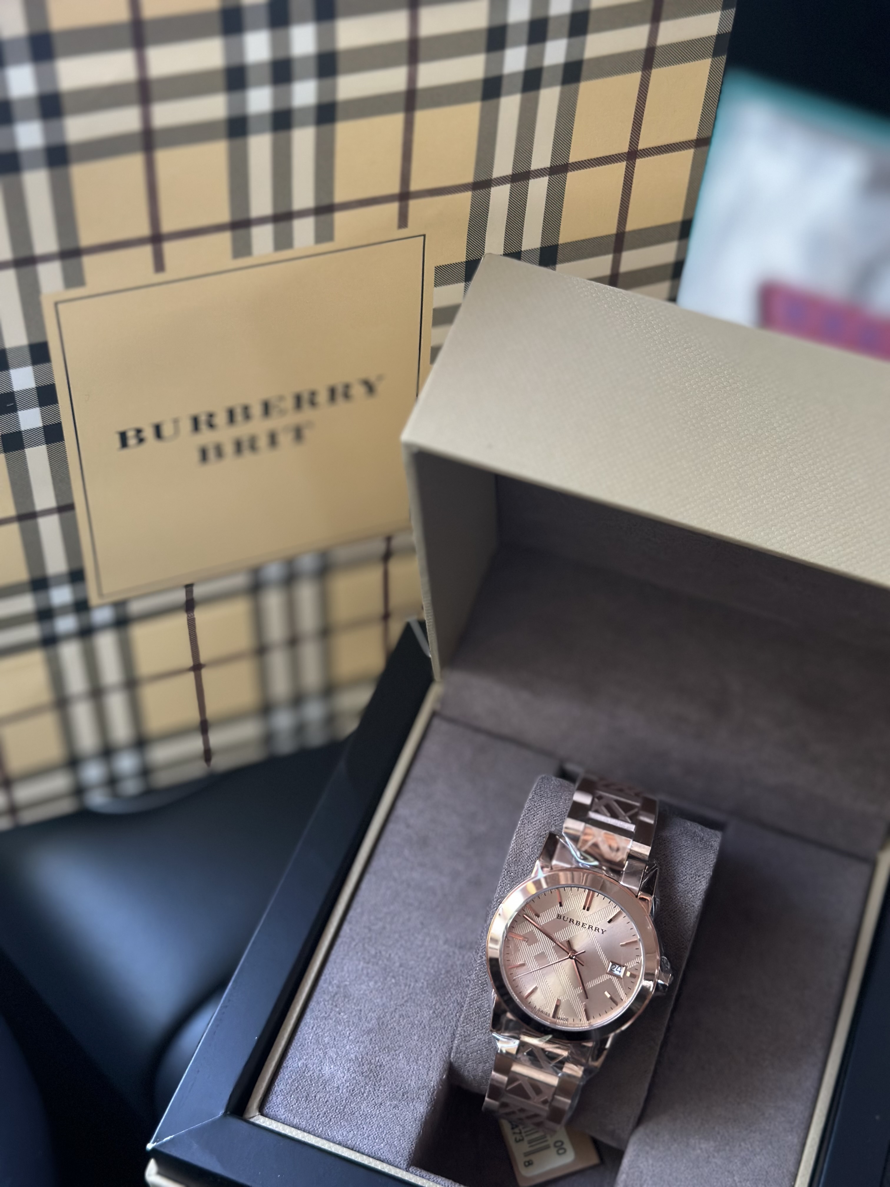 ساعة Burberry - Rose Gold-Tone Dial